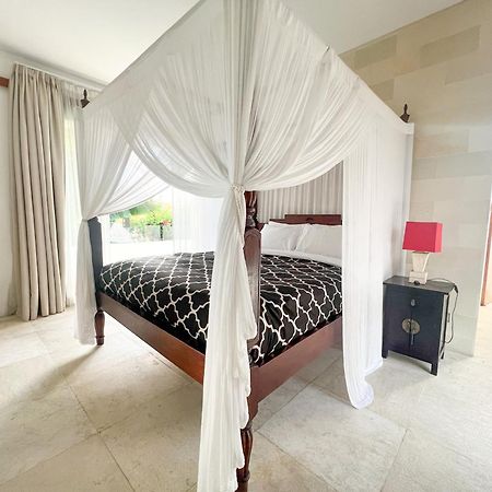 Elegant Villa Casabianca - Tropical Pool & Garden, Near Potato Head Beach Club! Σεμινιάκ Εξωτερικό φωτογραφία